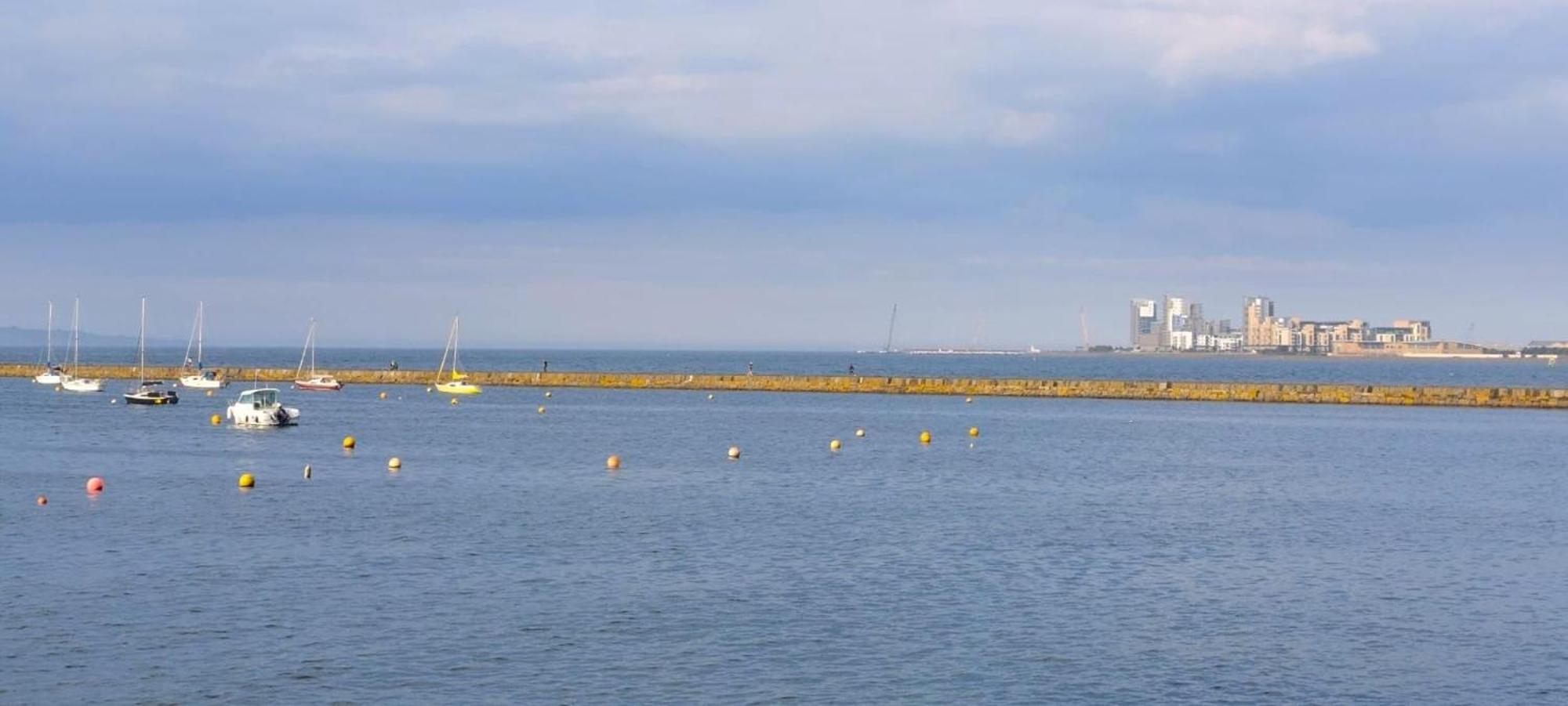 Lovely Sea Rooms, Easy Access To Centre & Airport Edimburgo Esterno foto